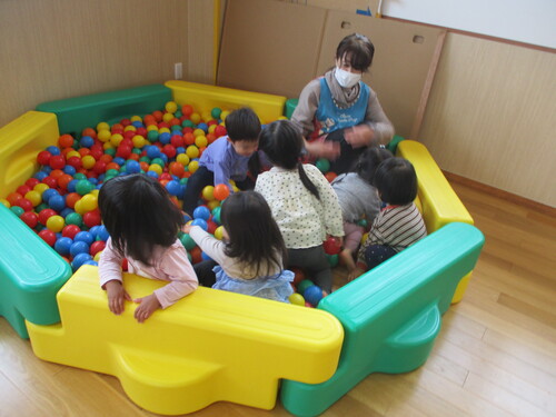 ボールプール